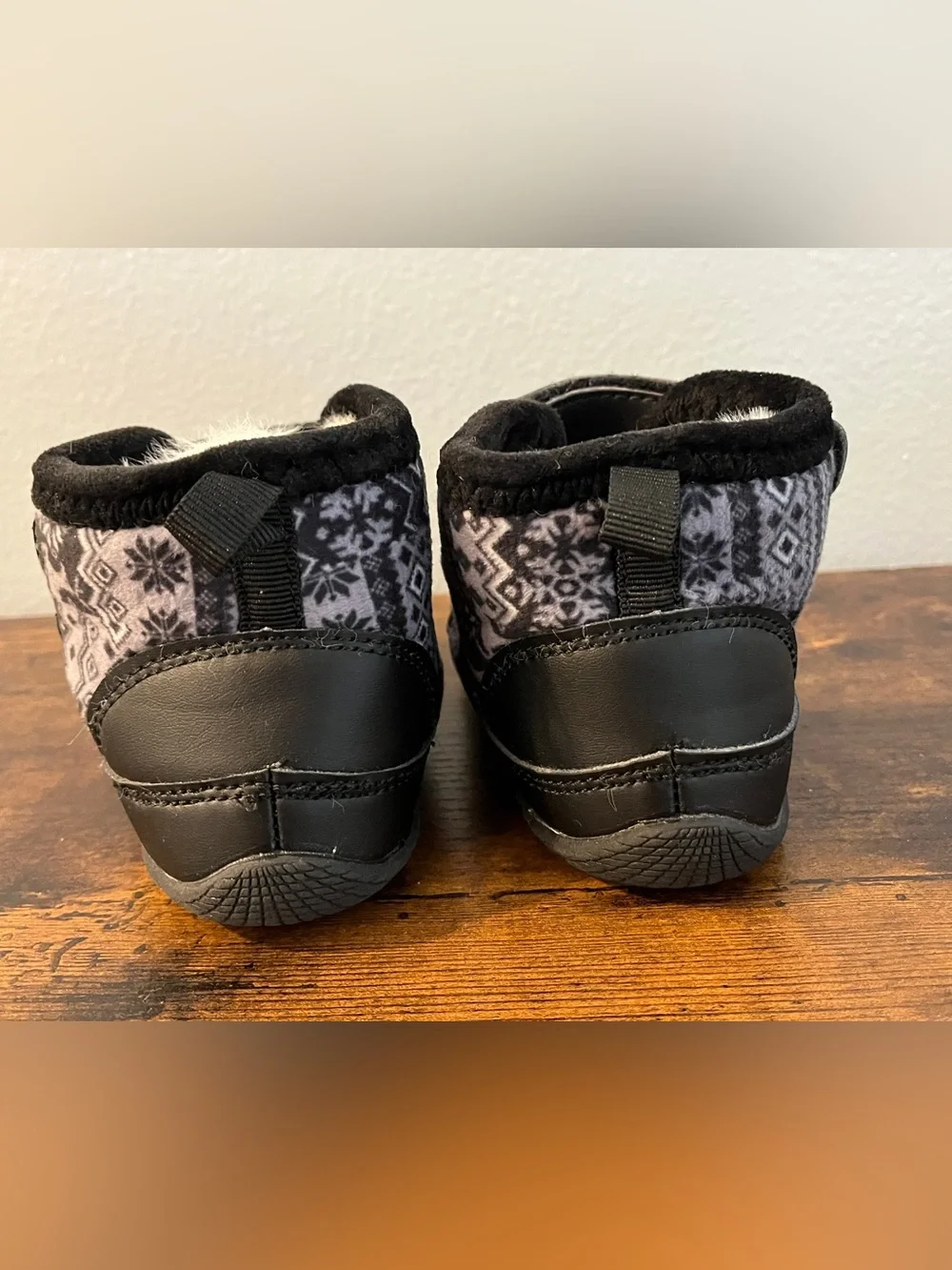 Xihalook Kids Black Patterned Winter Snow Boots